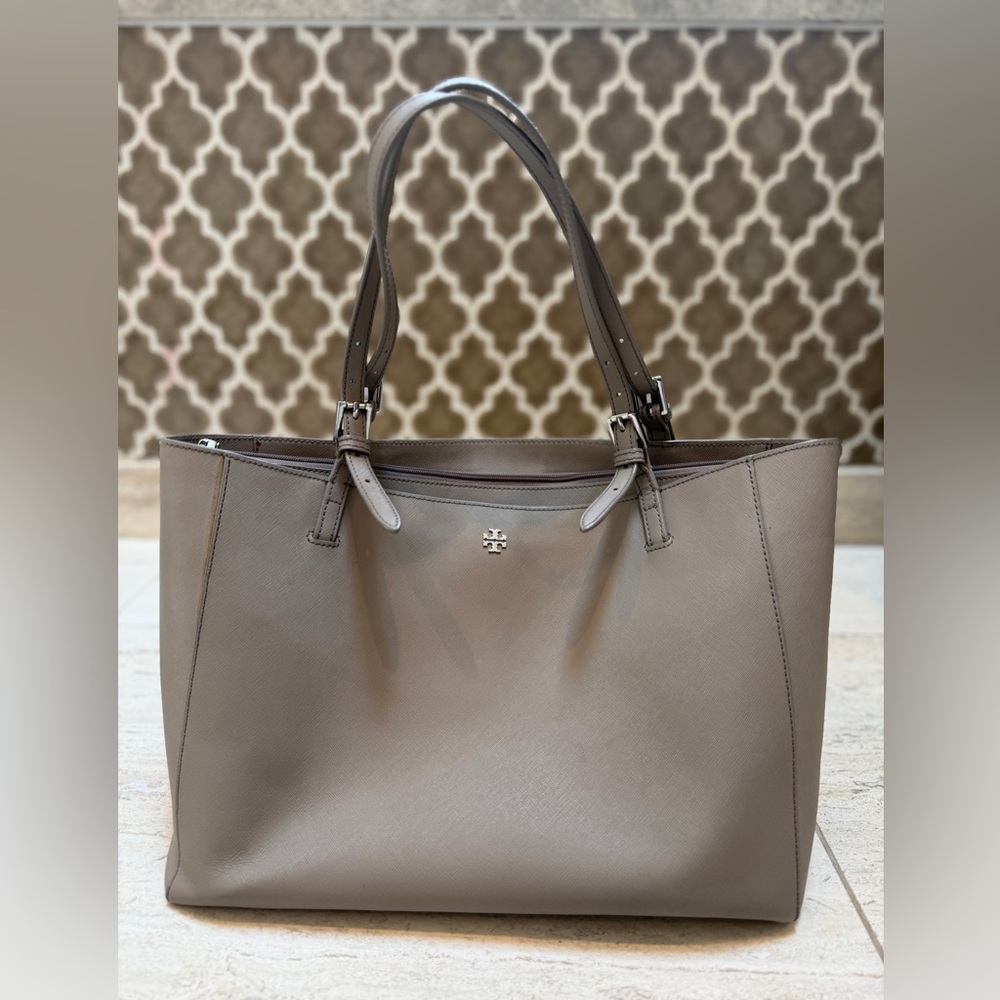 Tory Burch Saffiano Leather Tote - gray/stone with silver hardware